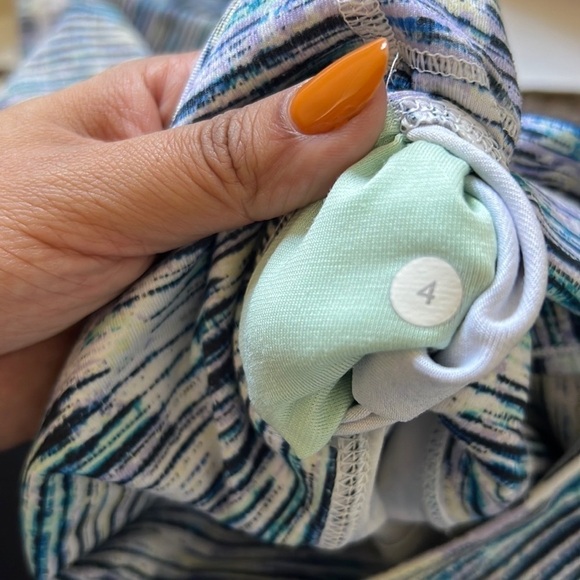 Lululemon Wunder Under Crop Hi-Rise Blurry Belle Leggings - Picture 6 of 9